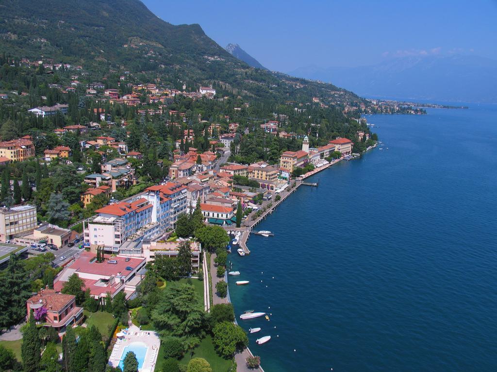 Hotel Savoy Palace Gardone Riviera Exterior foto